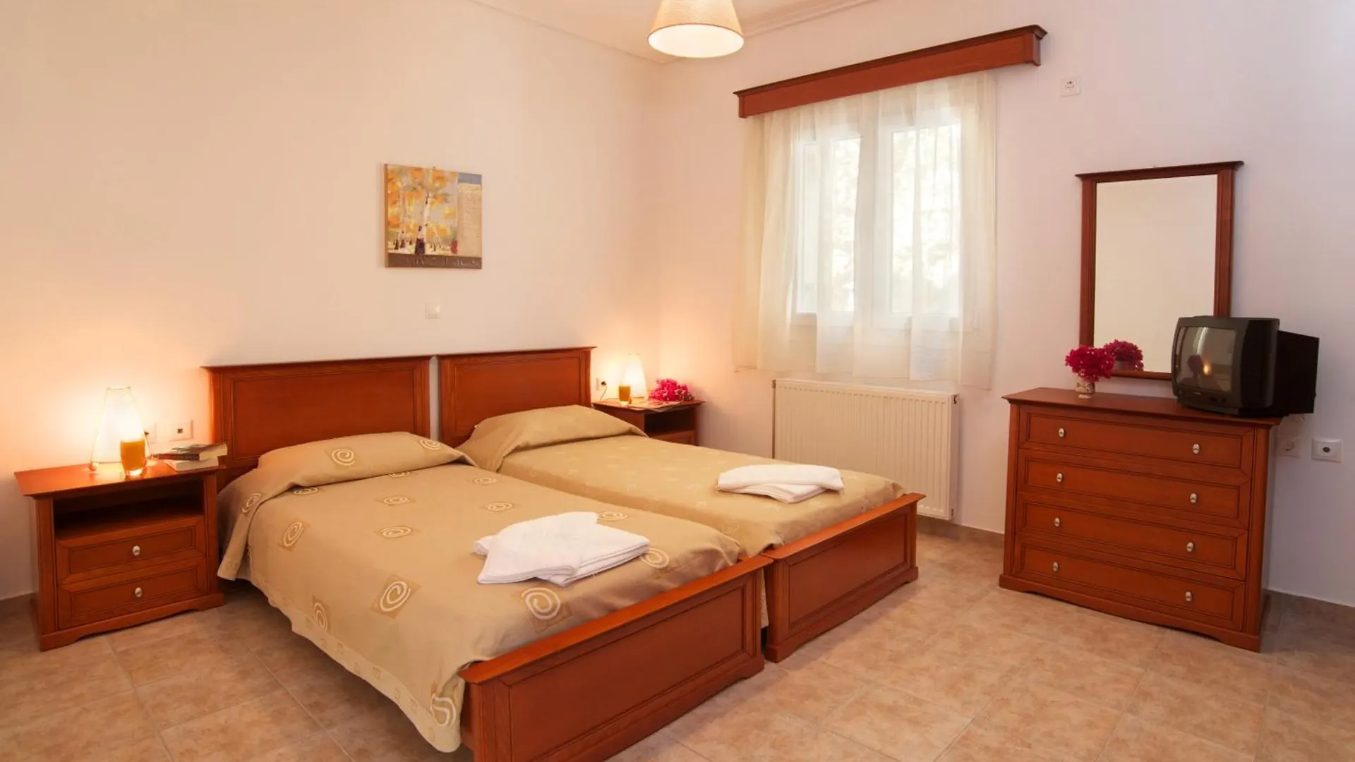 Faos Luxury Apartments 2 Agia Efimia